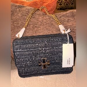 TORY BURCH BRITTEN RAFFIA
CROCHET SMALL
SHOULDER BAG